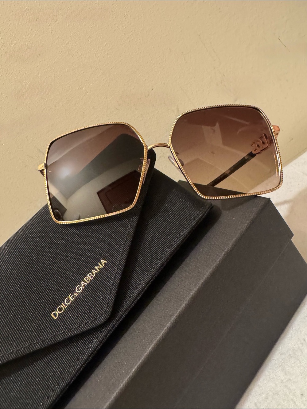 NWT Dolce & Gabbana Gold DG2279 Square Sunglasses - Full Set - Picture 5 of 17